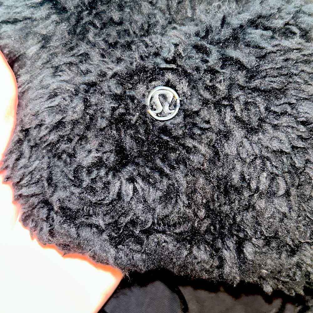 Lululemon Fuzzy Black Pullover Size S/M